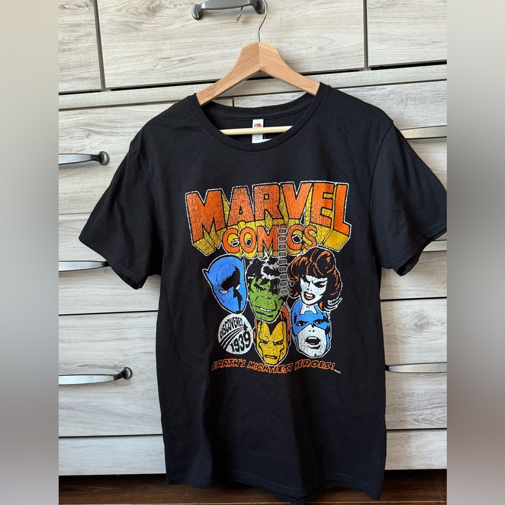 NWT Marvel Comics T-Shirt size M Unisex - Picture 1 of 3
